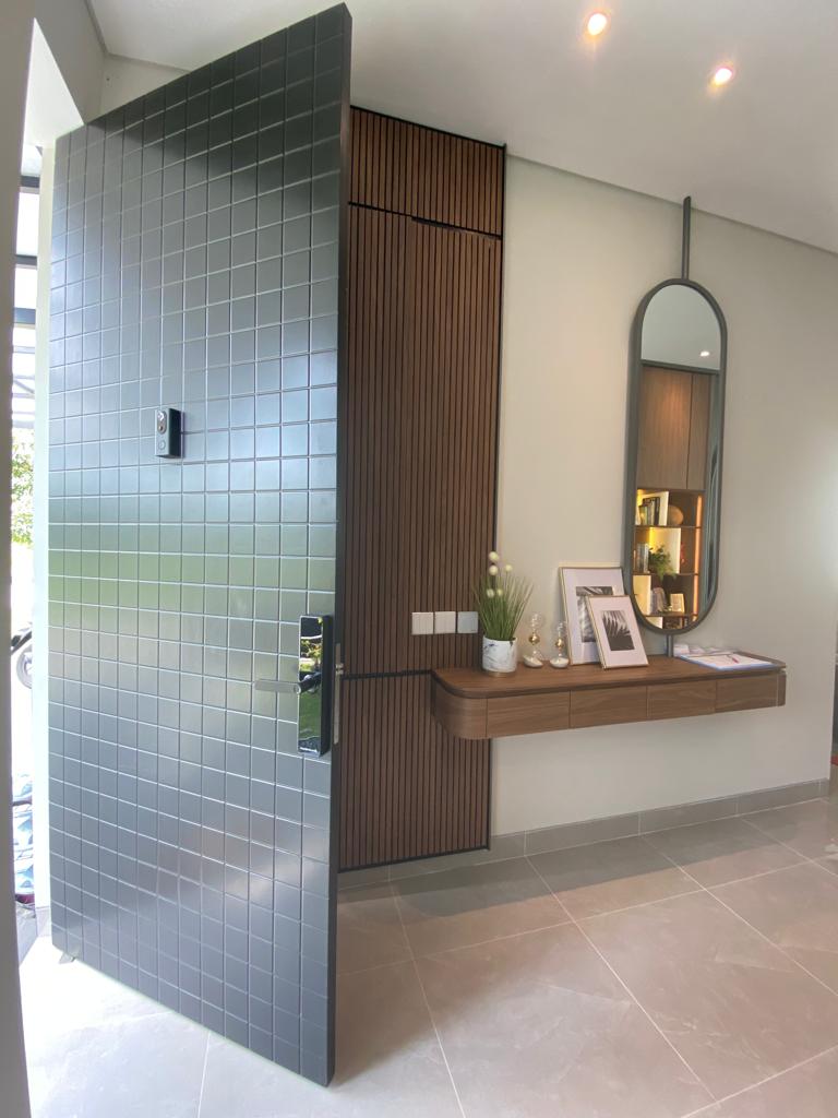 Pelican Hill, Surabaya